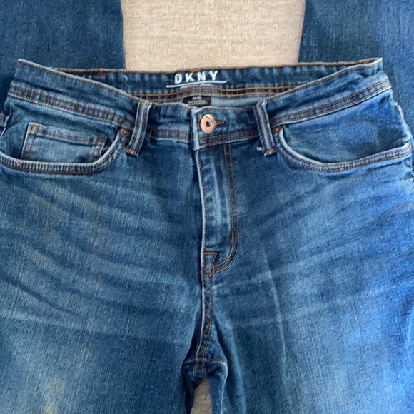DKNY “Mercer Slim” jeans. Size 33/32 - Picture 2 of 9